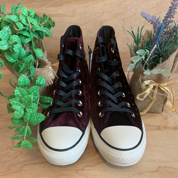 SOLD 💕NEW Converse Chuck Taylor All Star Velvet - Picture 7 of 8
